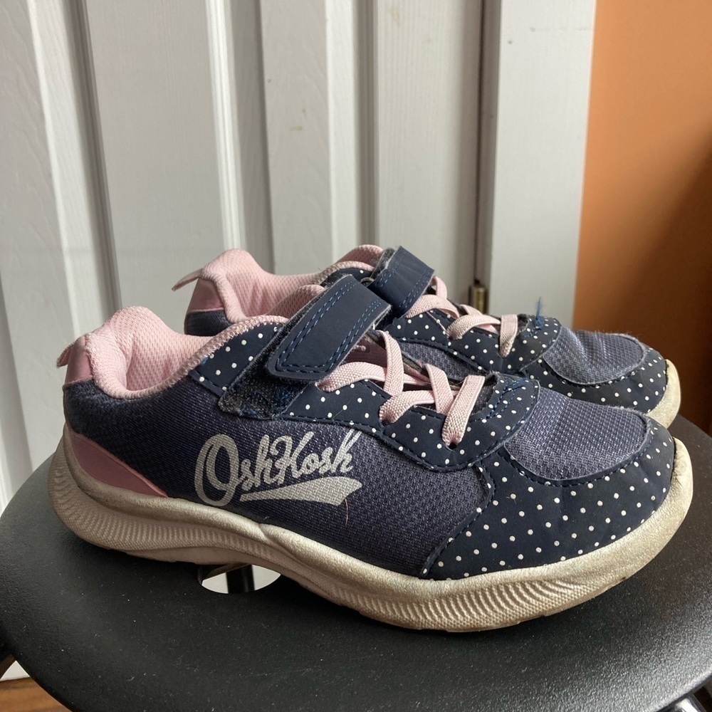 Oshkosh sneakers for kids size 3 youth